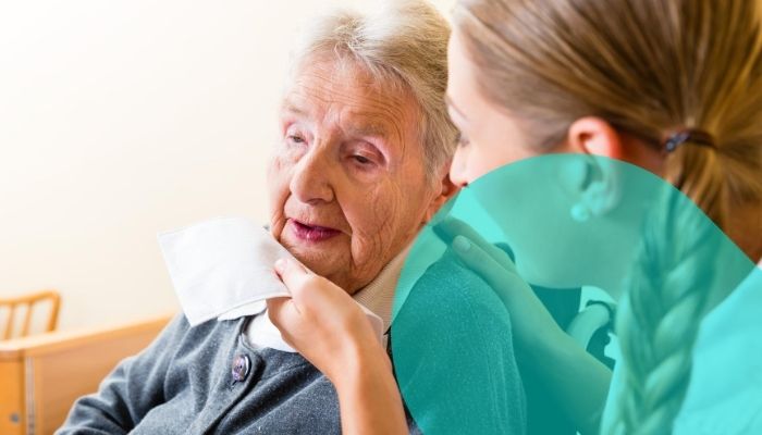 ¿Cómo saber si debo contratar o no a un cuidador de ancianos? Respóndete estas preguntas…